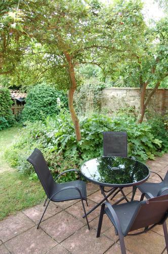 Rose & Apple Tree Cottages