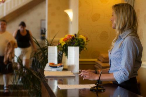 Regent Court At The Sandringham Hotel