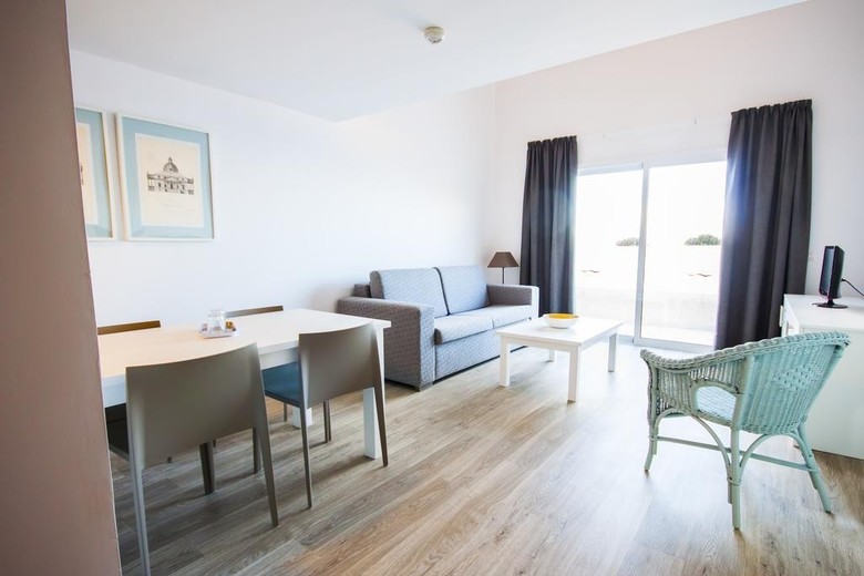 Apartamentos Vigilia Park