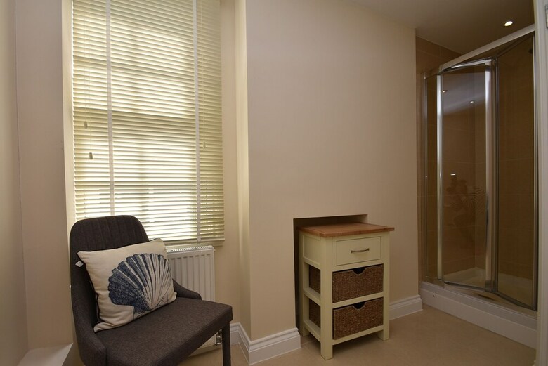 Curlew House