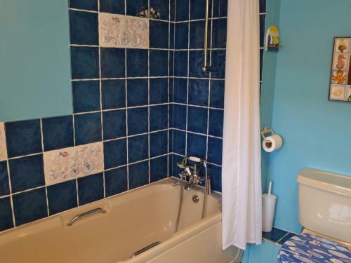 Dolphin Cottage
