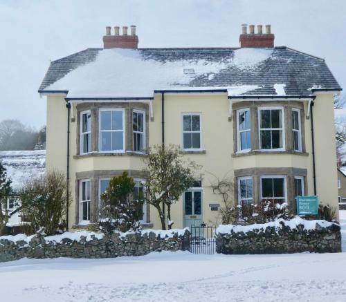 Bed & Breakfast Dartmoor House B & B