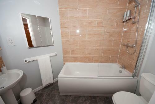 Byevo Glasgow Airport Apartment 1