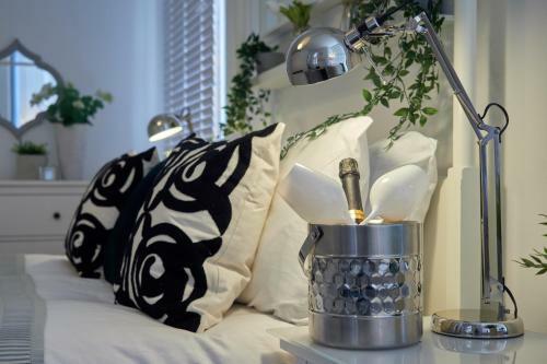 Willow House Luxury Serviced Apartments Lets Manchester