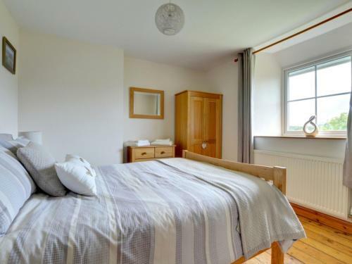 Holiday Home Llwyniarth