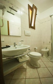 Hotel Sairon Club Village