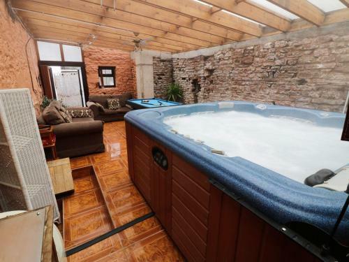 Bronte Kingfisher Cottage