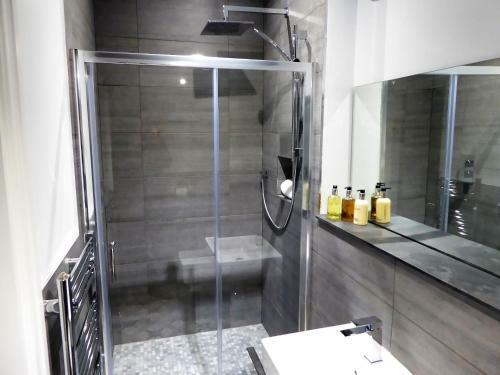 The Smeaton At Claremont Apartments