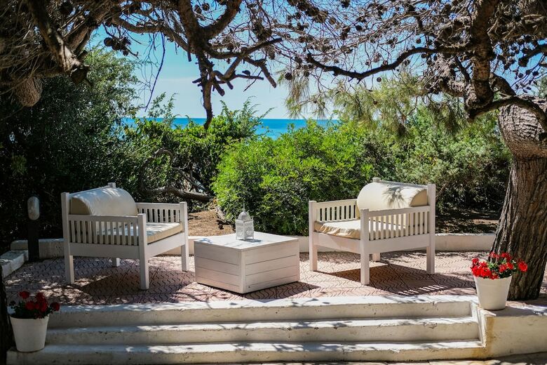 Hotel Ticho`s Club