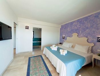 Hotel Paradise Punta Di L`aldia