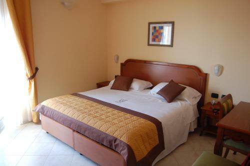 Hotel Moroni