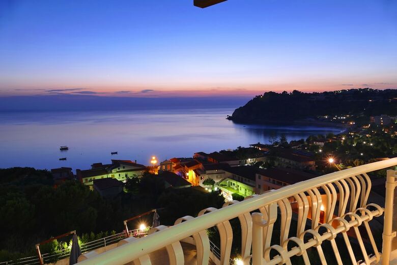 Hotel Villaggio Scoglio Della Galea