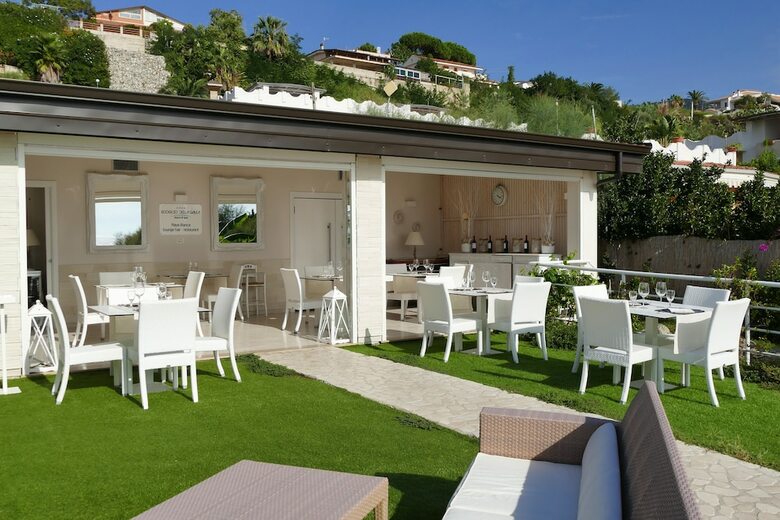 Hotel Villaggio Scoglio Della Galea