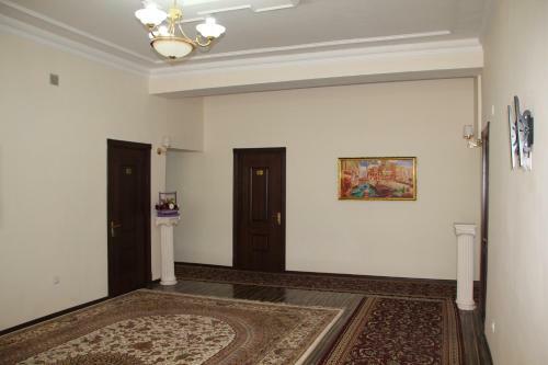 Hotel "grand Way"