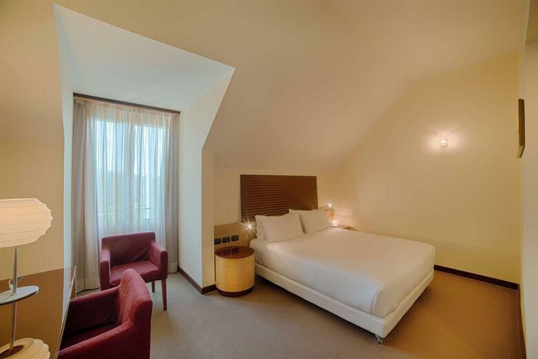 Hotel NH Milano 2