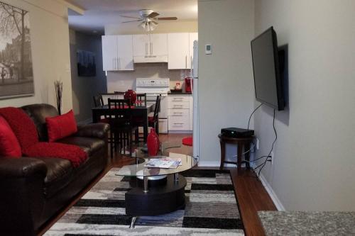 Amazing Property Rentals - 2 Bdrm Apartment #30a