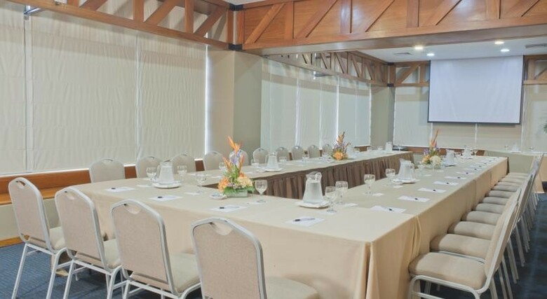 Sonesta Hotel El Olivar