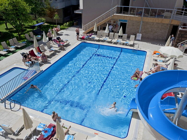 Hotel Monart City