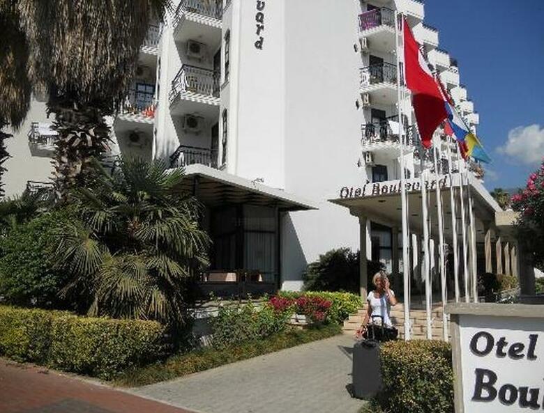 Boulevard Hotel  - Don't Use
