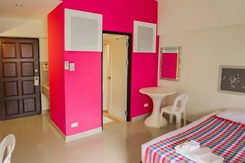 Hotel A-2 House (Dlx Fam Room Only)