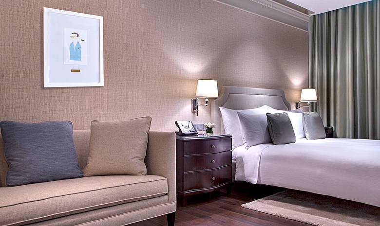 Hotel Oriental Residence Bangkok