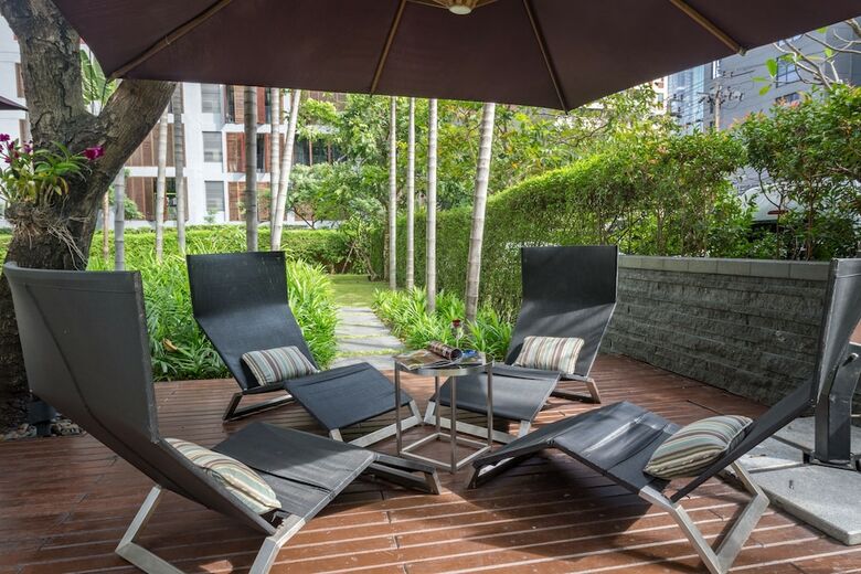 12th Avenue Hotel Bangkok