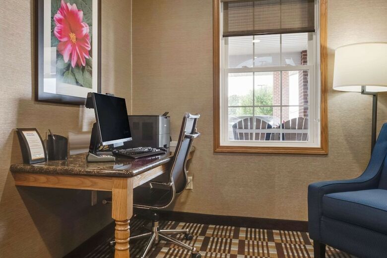 Hotel Comfort Suites