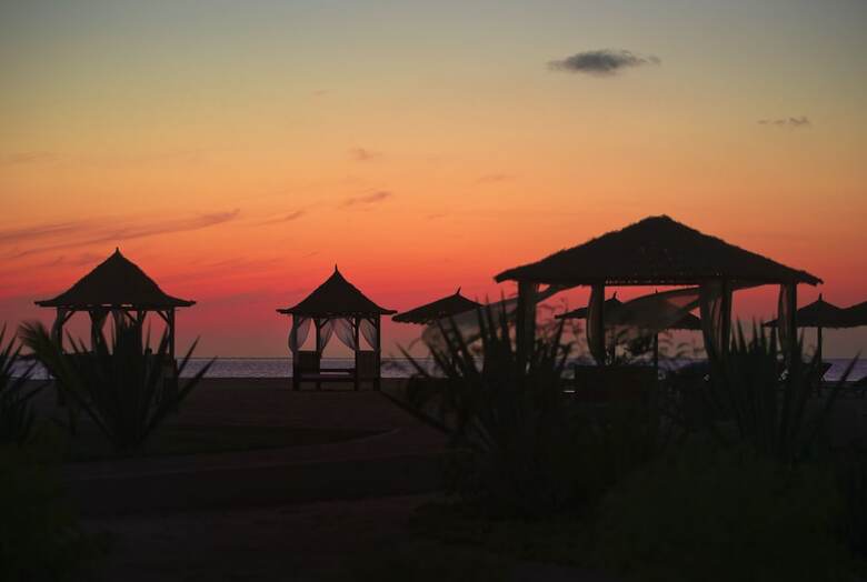 Hotel Melia Tortuga Beach Resort