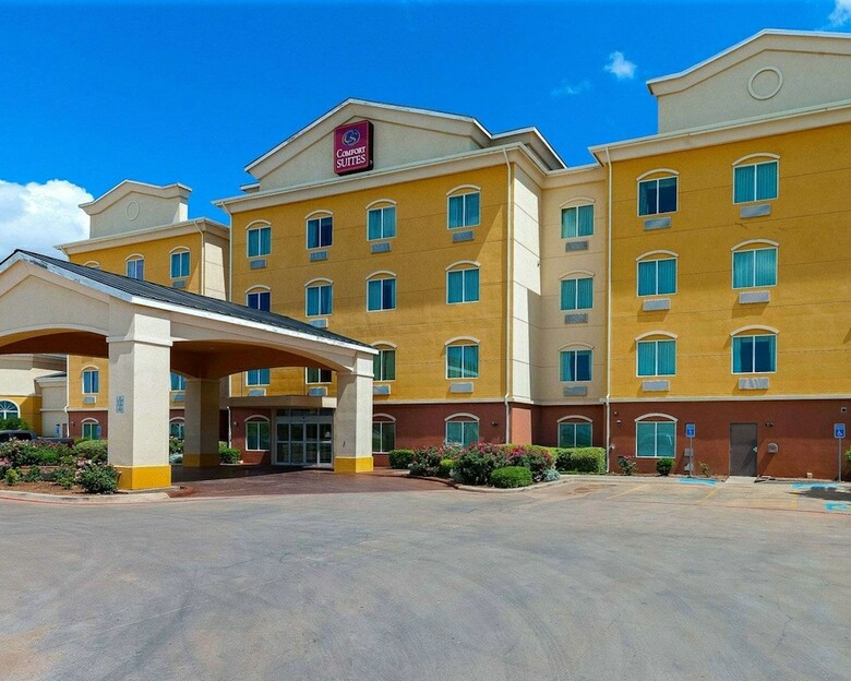 Hotel Comfort Suites University