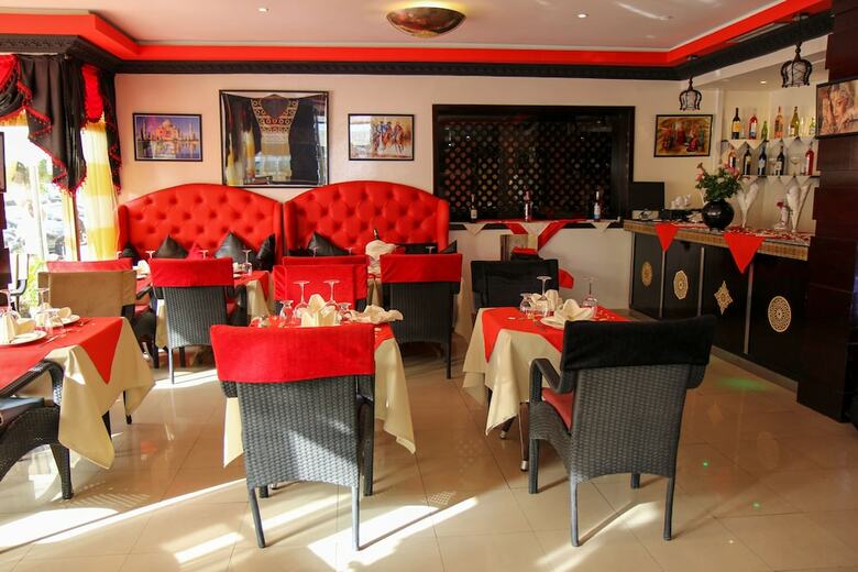 New Farah Hotel