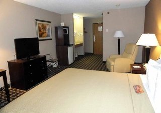 Hotel Quality Inn & Suites