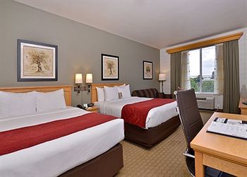 Hotel Comfort Suites Airport