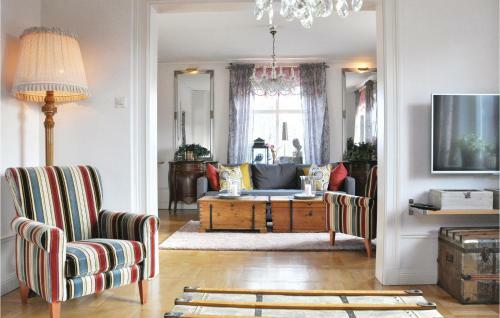 Three-bedroom Holiday Home In Karlstad