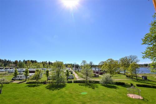 Kristinehamn Herrg�rdscamping & Stugor