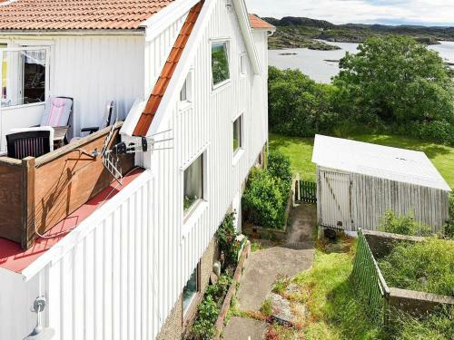 Three-bedroom Holiday Home In Fjell