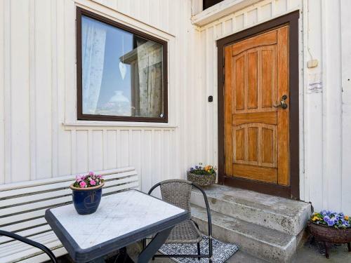 Three-bedroom Holiday Home In Fjell
