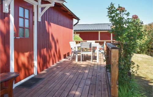 Two-bedroom Holiday Home In Kopingsvik