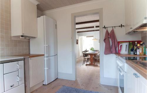 Four-bedroom Holiday Home In Larbro