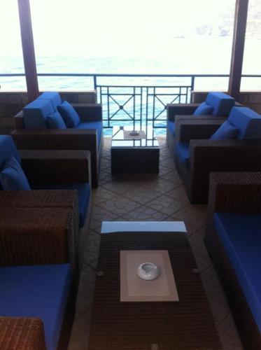 Sea View Apartments Cafe And Cocktail Bar