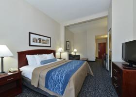 Hotel Comfort Inn & Suites
