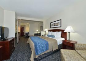 Hotel Comfort Inn & Suites