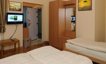 Hotel Forever