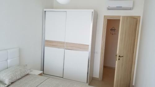 Reina Apartment 2_gjiri Lal�zit