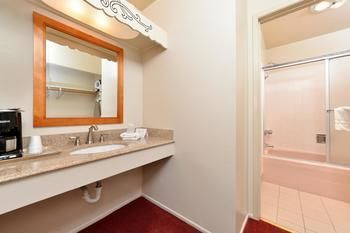Hotel Svendsgaard`s Danish Lodge-americas Best Value Inn