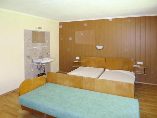 Holiday Home Haus Marina (hbn290)