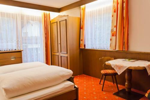 Posada Gasthof Pension Traube