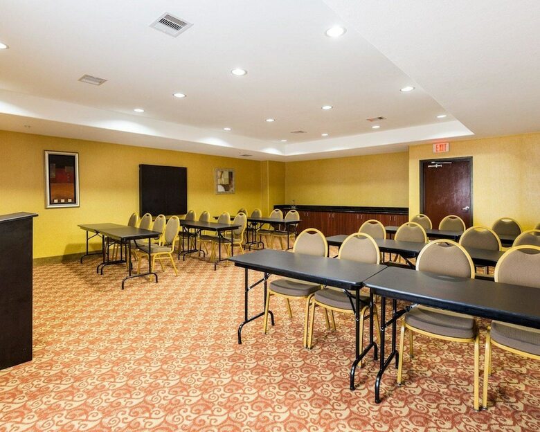 Hotel Comfort Suites Pearland - South Houston