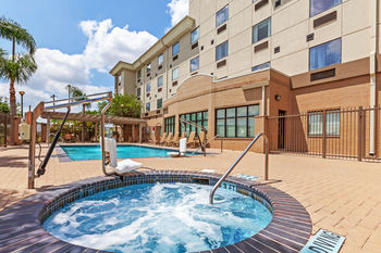 Holiday Inn Express Hotel & Suites Pharr