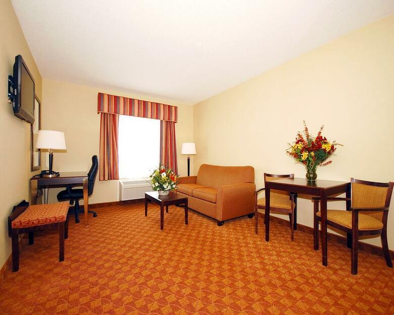 Hotel Comfort Inn & Suites