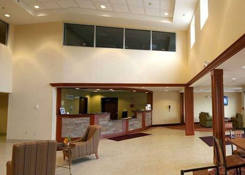 Hotel Comfort Inn & Suites
